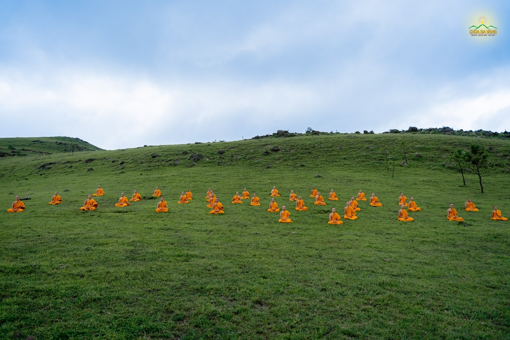 Chư Tăng chùa Ba Vàng tinh tấn vượt mọi nghịch cảnh để tu hành hạnh đầu đà